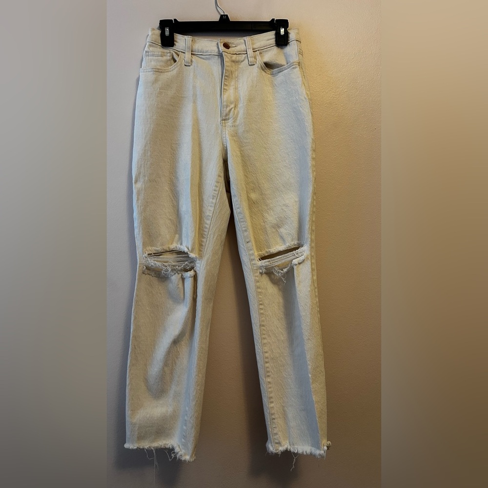 Universal Thread Cream Straight Leg Jeans